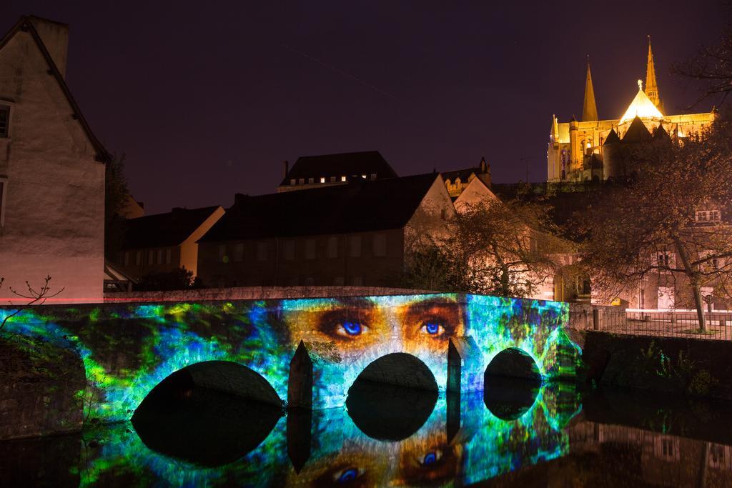 Отель Mercure Chartres Cathedrale Экстерьер фото