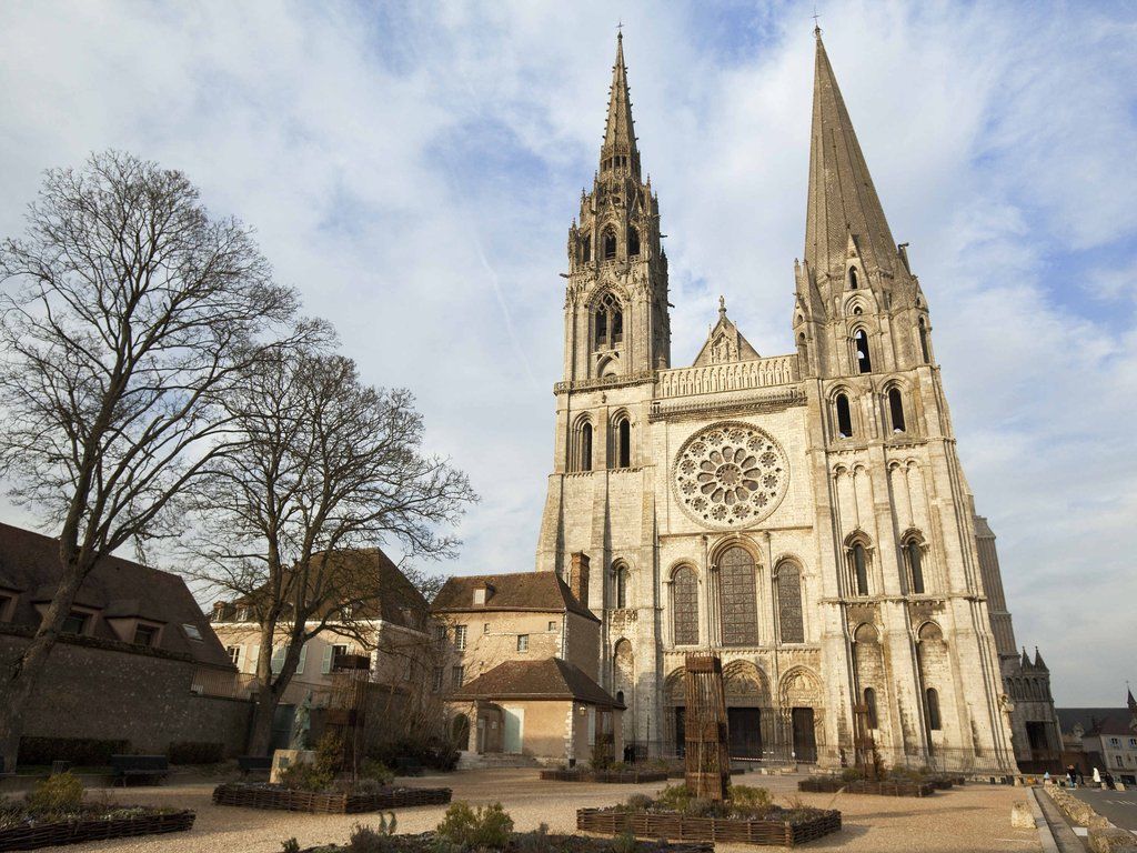 Отель Mercure Chartres Cathedrale Экстерьер фото